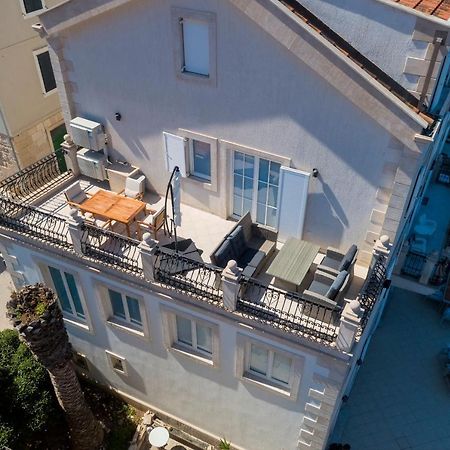 Seafront Apartment Duo Vis Luaran gambar