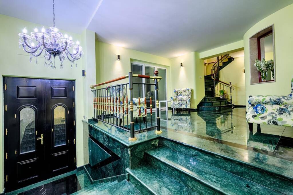 Seafront Apartment Duo Vis Luaran gambar